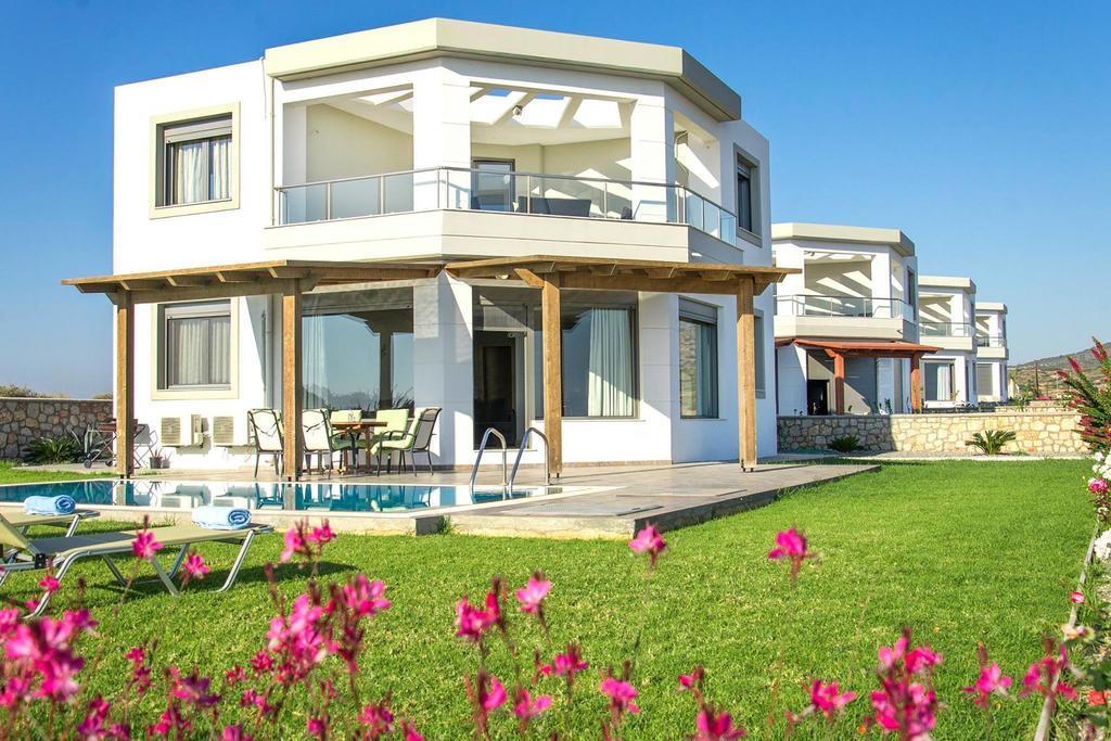 Olga Luxury Beach Front Villas Lakhaniá Exteriör bild